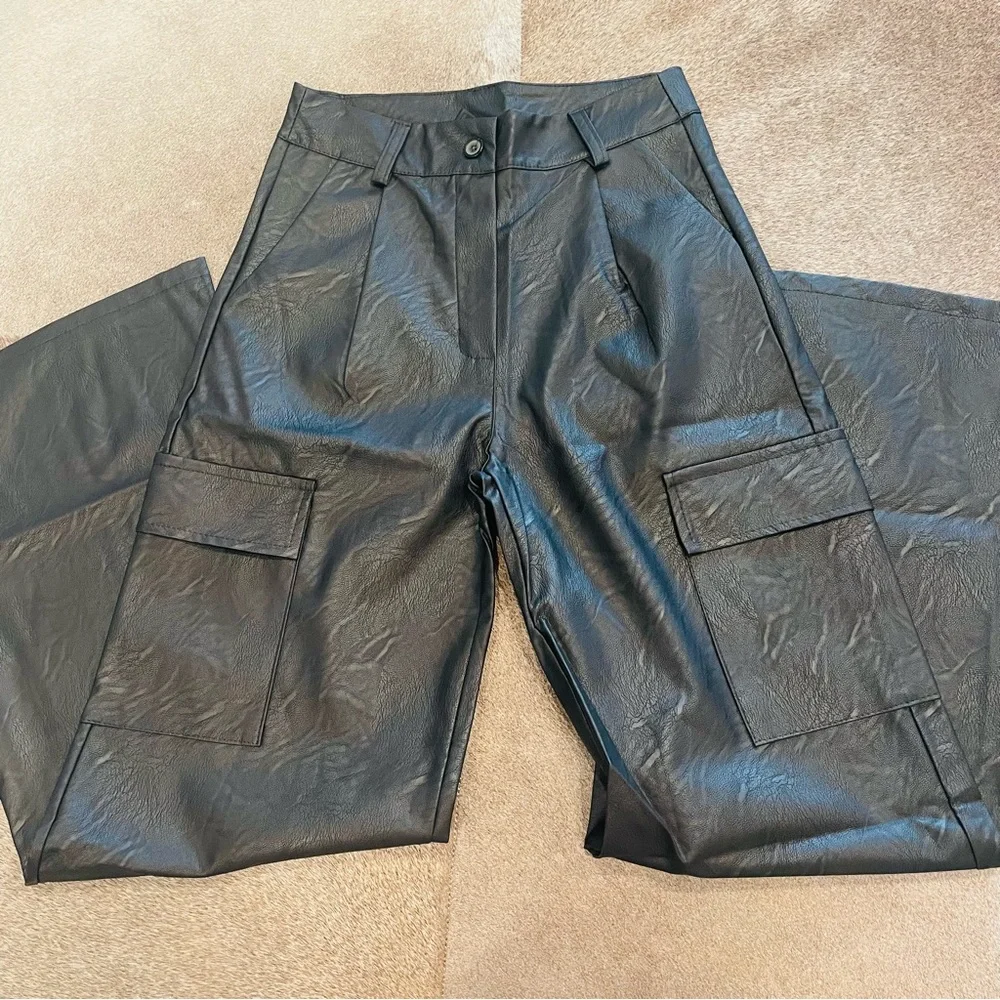 NEW CLASSY WIDE LEG FAUX LEATHER CARGO PANT BLACK - Picture 7 of 7